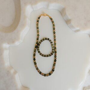 JADE NECKLACE & BRACELET SET